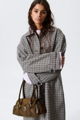 Abrigo tipo car coat holgado de botonadura sencilla – Gris a cuadros