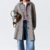 Abrigo tipo car coat holgado de botonadura sencilla – Gris a cuadros