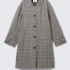 Abrigo tipo car coat holgado de botonadura sencilla – Gris a cuadros