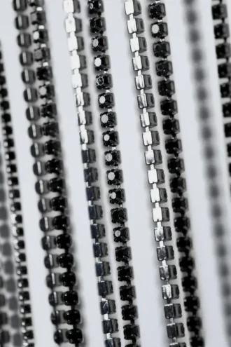 Adorno para el hombro de bikini con flecos de strass – Gris plomo