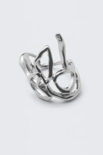 Anillo con forma orgánica – Plata
