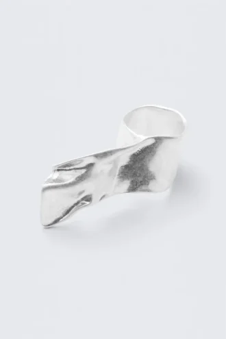 Anillo esculpido – Plata