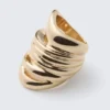 Anillo escultural de formas orgánicas y voluminoso – Dorado Anillo escultural de formas orgánicas y voluminoso – Dorado