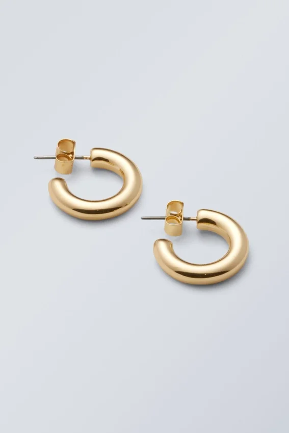 Aros llamativos – Dorados Aros llamativos – Dorados