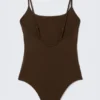 Bañador de cuello cuadrado – Marrón oscuro Bañador de cuello cuadrado – Marrón oscuro
