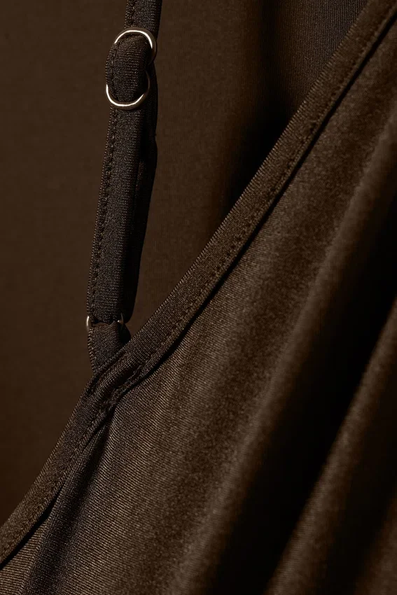 Bañador de cuello cuadrado – Marrón oscuro Bañador de cuello cuadrado – Marrón oscuro