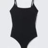 Bañador de cuello cuadrado – Negro Bañador de cuello cuadrado – Negro