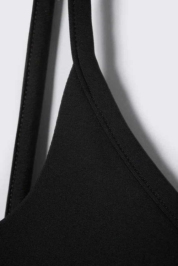 Bañador de cuello cuadrado – Negro Bañador de cuello cuadrado – Negro