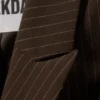 Blazer corto entallado – Marrón oscuro – Rayas finas