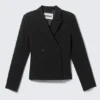 Blazer corto entallado – Negro Blazer corto entallado – Negro