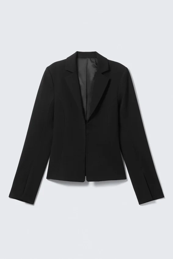 Blazer entallado con mangas con aberturas – Negro Blazer entallado con mangas con aberturas – Negro