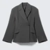 Blazer entallado de doble botonadura – Gris oscuro jaspeado Blazer entallado de doble botonadura – Gris oscuro jaspeado