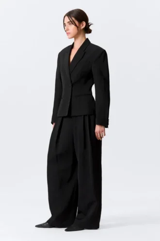 Blazer entallado de mezcla de lino – Negro