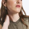 Blusa con botones de perla – Gris polvoriento