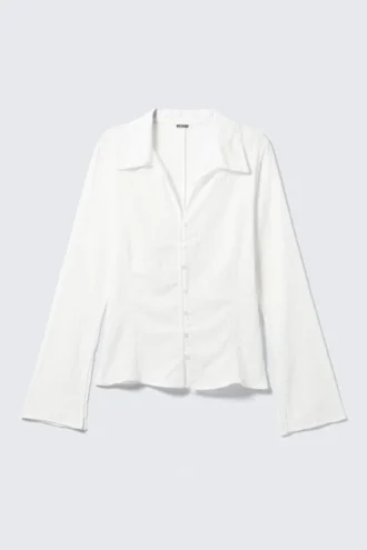 Blusa entallada con textura – Blanca