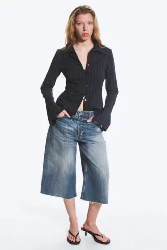 Blusa entallada con textura – Rayas azul oscuro