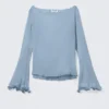 Blusa transparente con cuello barco y mangas acampanadas – Azul claro empolvado