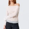 Blusa transparente con cuello barco y mangas acampanadas – Blanca
