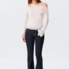 Blusa transparente con cuello barco y mangas acampanadas – Blanca