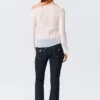 Blusa transparente con cuello barco y mangas acampanadas – Blanca