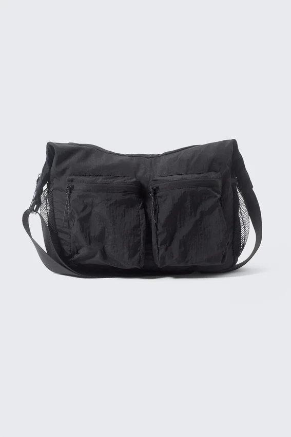 Bolso bandolera con bolsillo – Negro Bolso bandolera con bolsillo – Negro