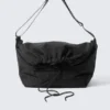 Bolso bandolera con cordón – Negro