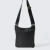 Bolso bandolera deportivo de nailon con ribete – Negro Bolso bandolera deportivo de nailon con ribete – Negro