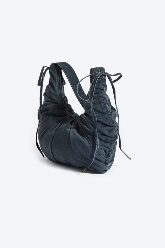 Bolso bandolera fruncido – Azul oscuro Bolso bandolera fruncido – Azul oscuro