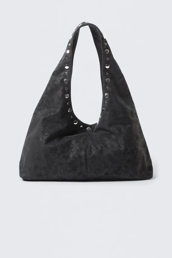 Bolso bandolera holgado de imitación de piel – Negro con tachuelas Bolso bandolera holgado de imitación de piel – Negro con tachuelas