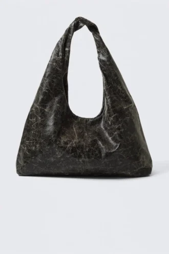 Bolso bandolera holgado de piel sintética – Negro craquelado