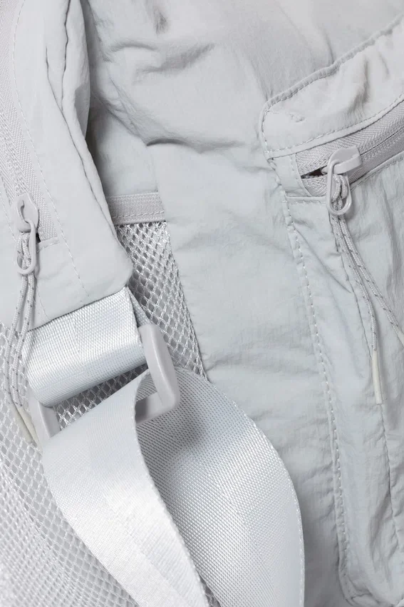 Bolso bandolera Pocket – Gris claro empolvado Bolso bandolera Pocket – Gris claro empolvado