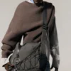 Bolso bandolera utilitario – Gris oscuro Bolso bandolera utilitario – Gris oscuro