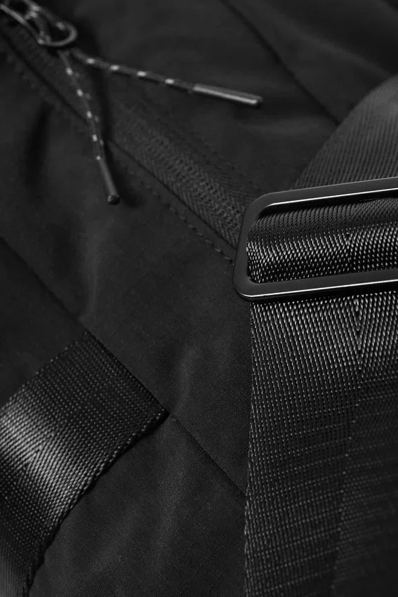 Bolso bandolera utilitario – Negro Bolso bandolera utilitario – Negro
