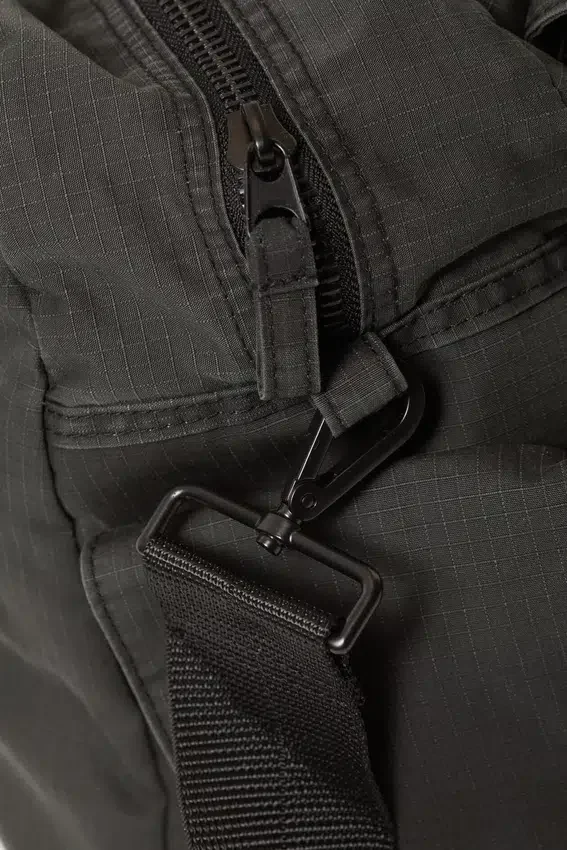 Bolso de fin de semana utilitario – Gris oscuro Bolso de fin de semana utilitario – Gris oscuro