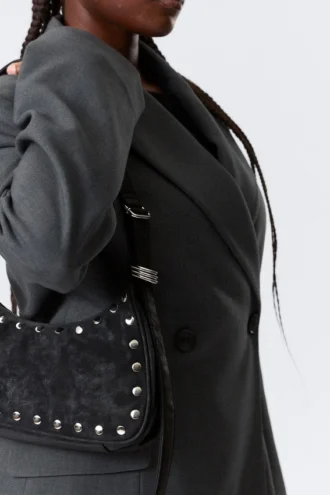Bolso de hombro con tachuelas – Negro