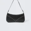 Bolso de hombro de piel sintética con tachuelas – Negro