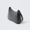 Bolso de hombro de piel sintética con tachuelas – Negro