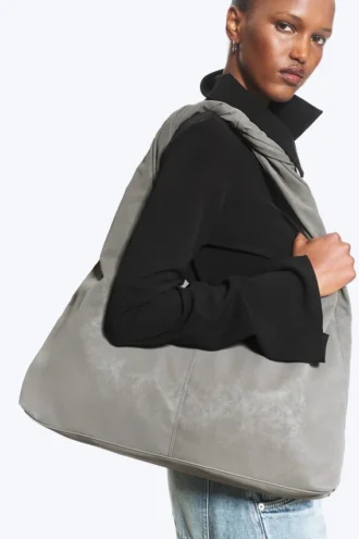 Bolso de hombro holgado de imitación de piel – Gris polvoriento