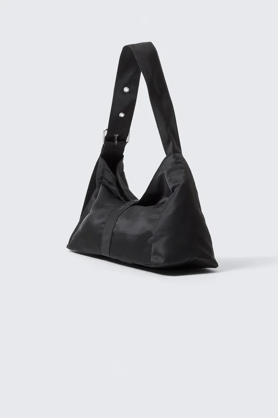 Bolso de hombro pequeño con cierre holgado – Negro Bolso de hombro pequeño con cierre holgado – Negro
