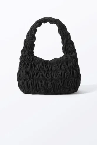 Bolso de hombro rectangular fruncido – Negro