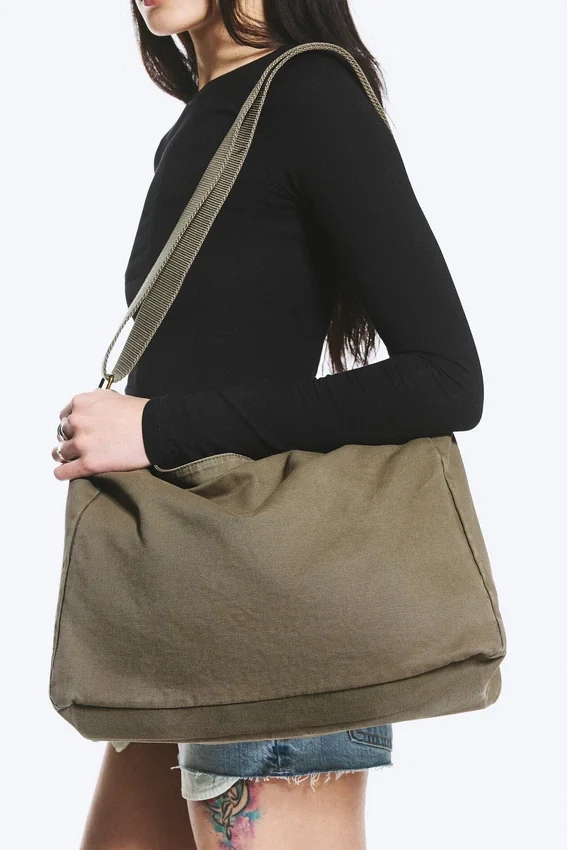 Bolso de hombro unisex de lona – Verde caqui Bolso de hombro unisex de lona – Verde caqui