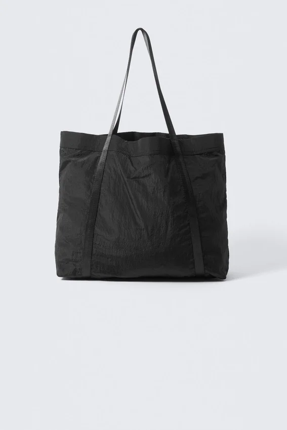 Bolso tote de nailon – Negro Bolso tote de nailon – Negro