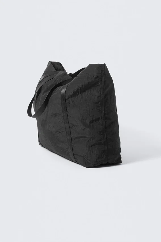 Bolso tote de nailon – Negro Bolso tote de nailon – Negro