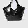 Bolso tote grande de imitación de piel brillante – Negro Bolso tote grande de imitación de piel brillante – Negro
