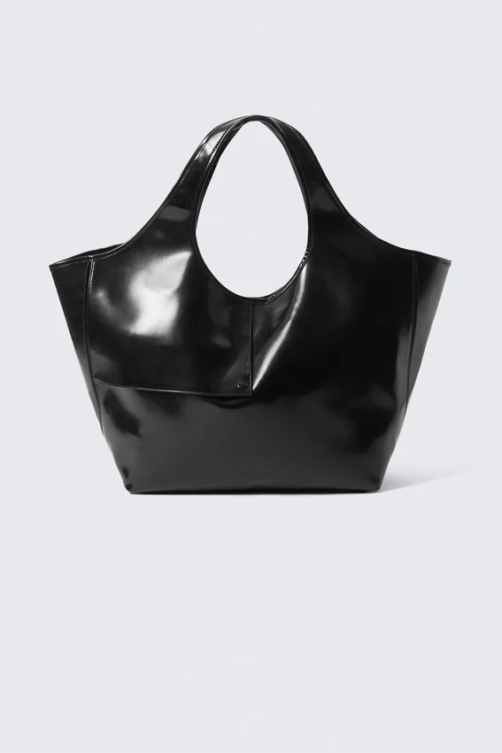 Bolso tote grande de imitación de piel brillante – Negro Bolso tote grande de imitación de piel brillante – Negro