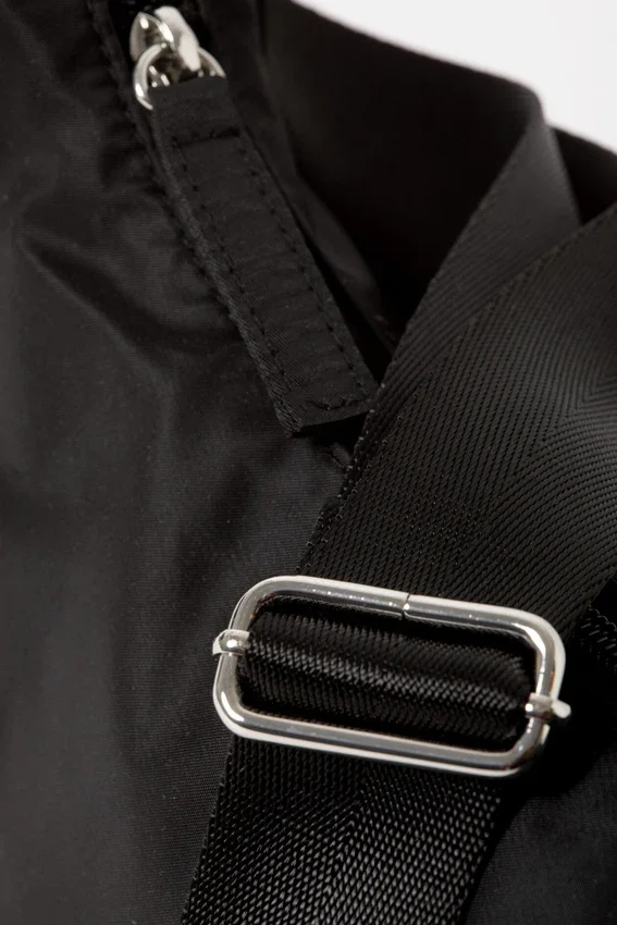 Bolso Zari – Cremallera negra Bolso Zari – Cremallera negra