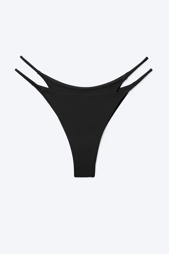 Braguita de bikini brasileña con capas – Negro Braguita de bikini brasileña con capas – Negro