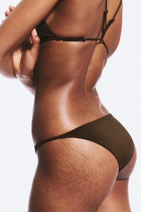 Braguita de bikini brasileña tipo tanga – Marrón oscuro Braguita de bikini brasileña tipo tanga – Marrón oscuro