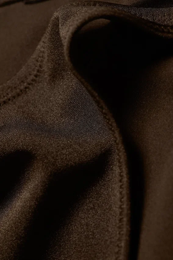 Braguita de bikini brasileña tipo tanga – Marrón oscuro Braguita de bikini brasileña tipo tanga – Marrón oscuro