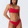 Braguita de bikini con corte redondeado – Rojo brillante Braguita de bikini con corte redondeado – Rojo brillante